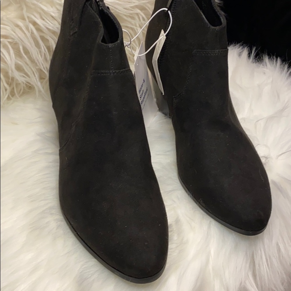 Old Navy NWT size 8.5 women’s ankle boots